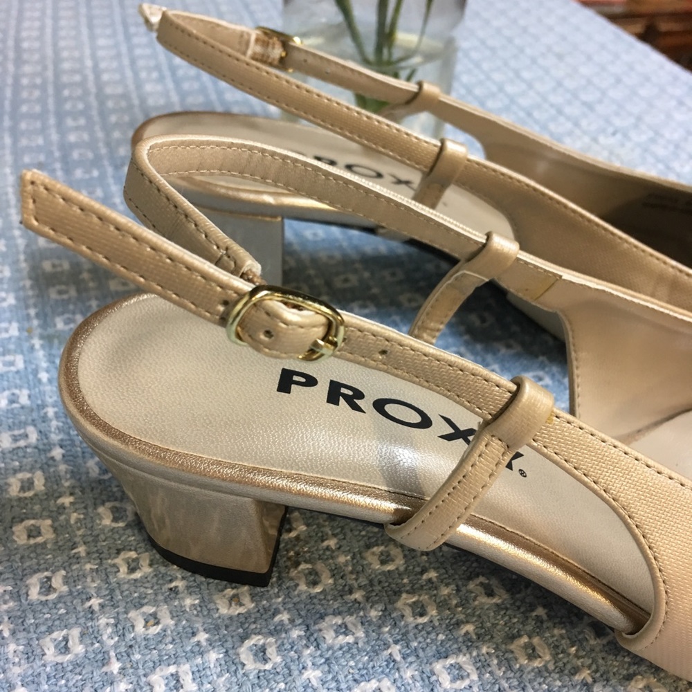 Shoes - Picture 4 of 5